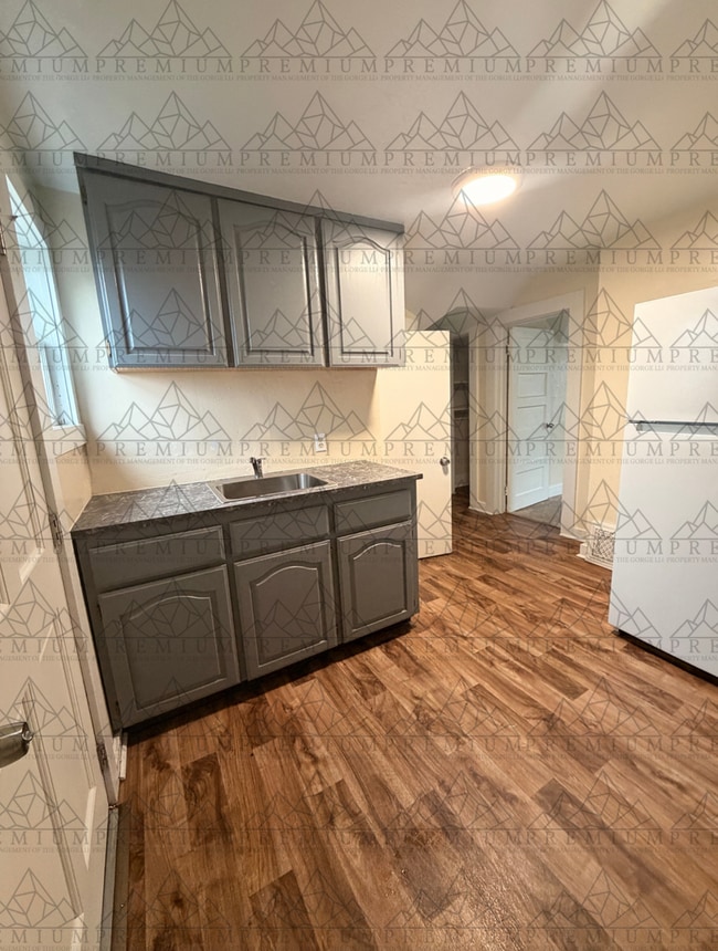 Photo - 714 Union St Unidad 714 1/2 Union Street