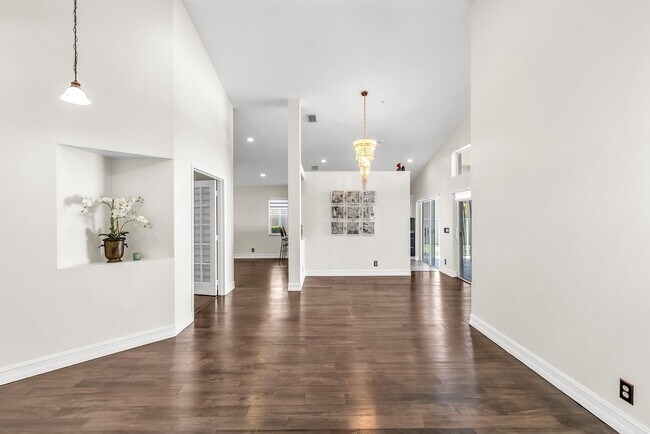 Photo - 1015 Thistle Creek Ct