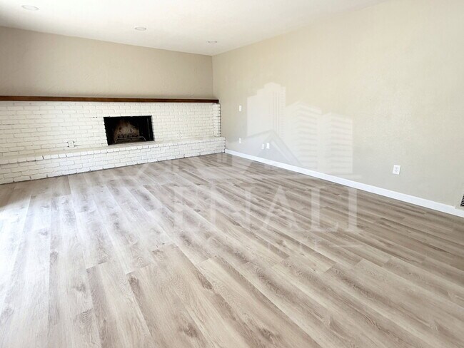 Photo - 1529 E Edgewater Dr