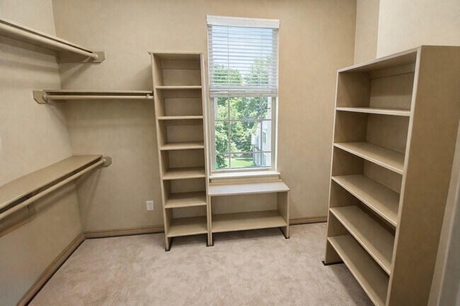 Photo - 5711 Kiam St