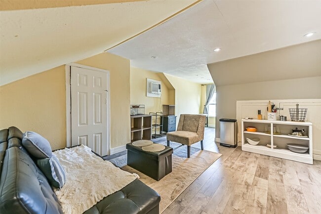 Photo - 2914 Avenue K Unit 4
