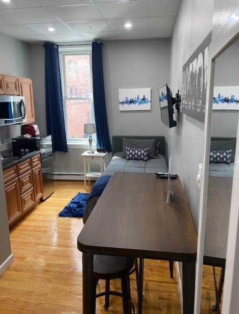 *Pictures are representative samples of the advertised unit. In some cases, the actual units you to - 295 Newbury St