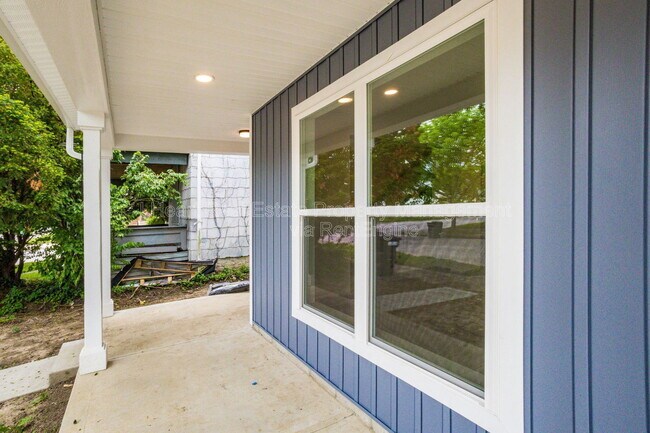 Photo - 117 Wisconsin Ave