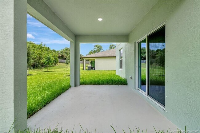 Photo - 5029 Armina Pl