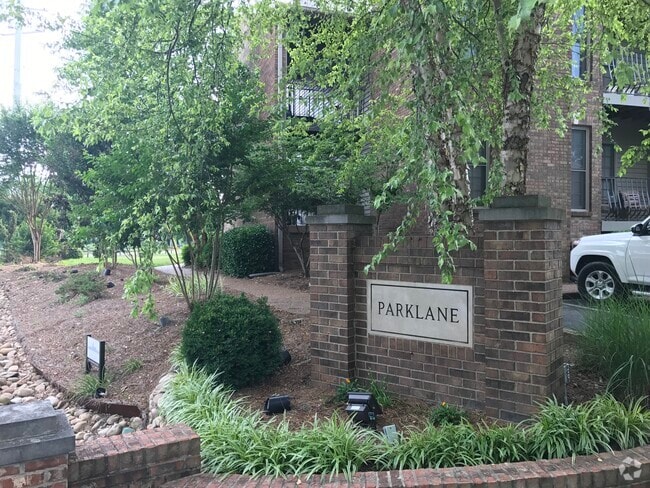 Building Photo - 511 Sloan Rd Unit 511 Parklane Condos