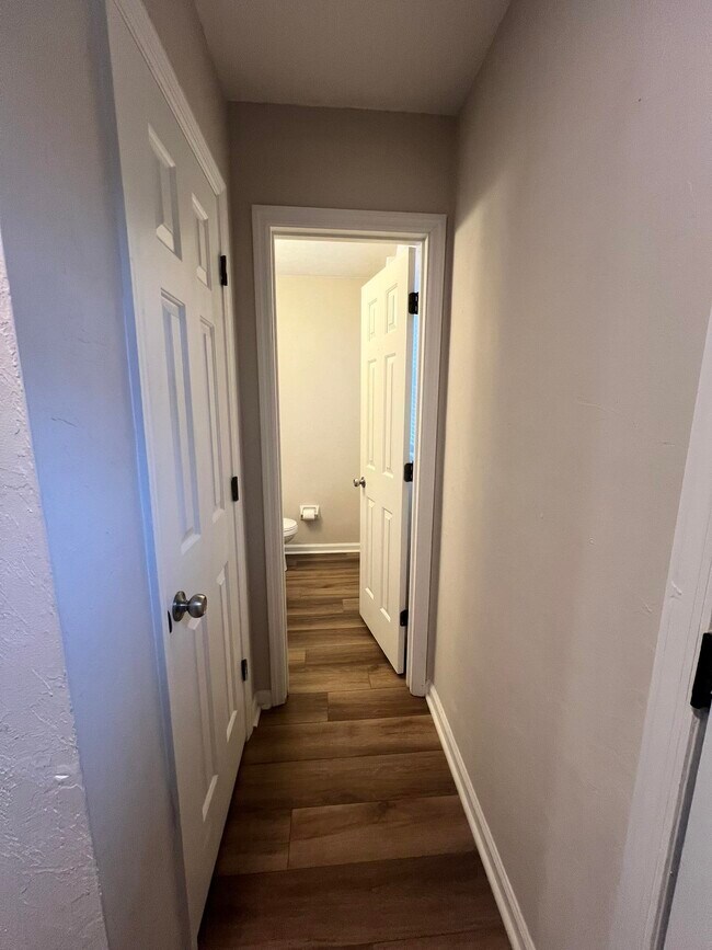 Photo - 1000 Holland Dr