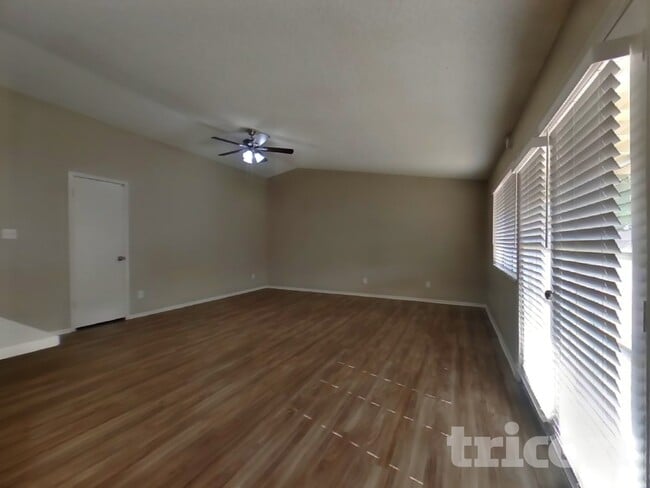 Photo - 13601 N 41st St