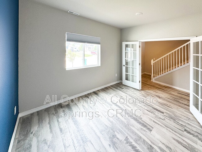 5975 Mumford Dr.
