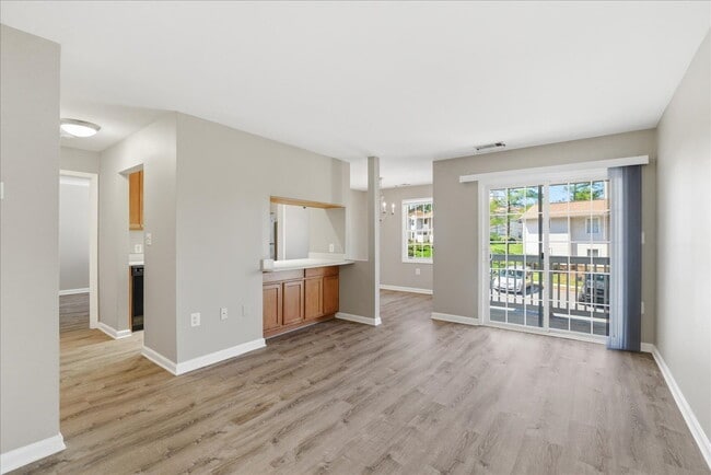 Photo - "Charming 2-Bed Oasis: Cozy 780 Sq Ft Retreat in Sterling, VA!" Unit 3