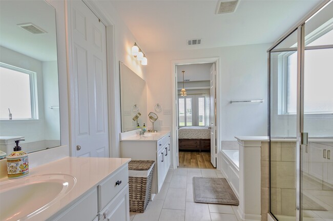 Building Photo - 31502 Willows Bracken Ct