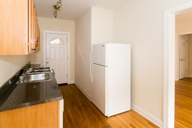 Photo - 665 W Cornelia Ave Unit N3