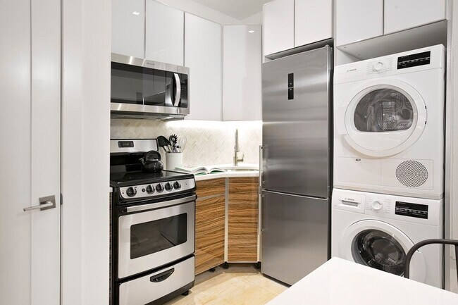 Photo - 241 E 24th St Unit ID1021819P