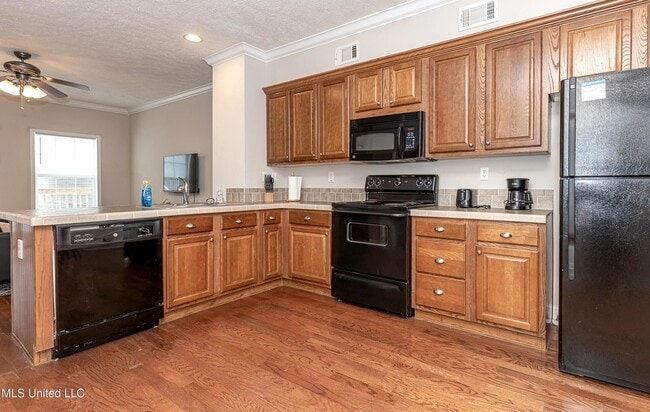 Photo - 611 Peach St