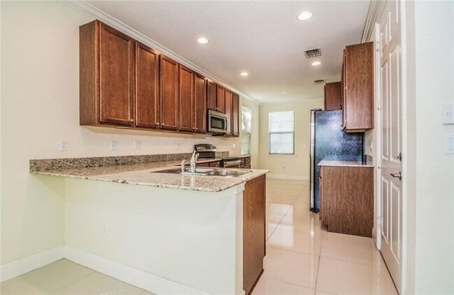 Photo - 2727 NE 14th St