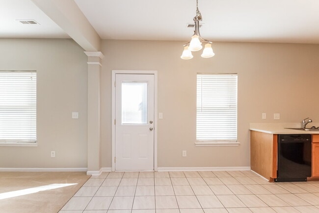 Photo - 4716 Potters Glen Rd