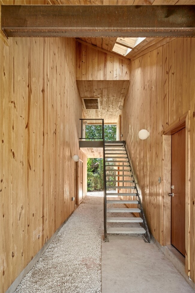 Photo - 4429 Woodside St
