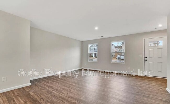 Photo - 8 Torrington Dr