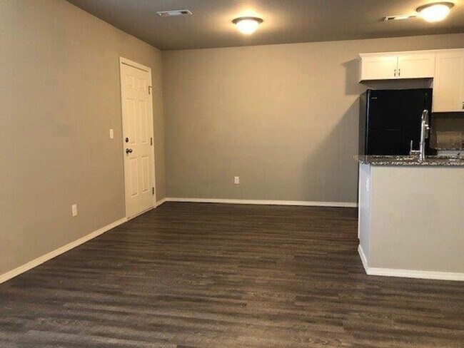 Photo - Welcome to this charming 3 bedroom, 2.5 bathroom home located in the desirable Bentonville, AR area