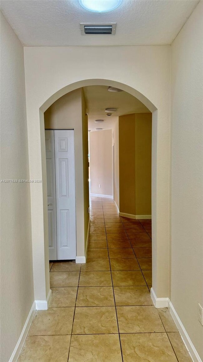 Photo - 2364 NE 4th St