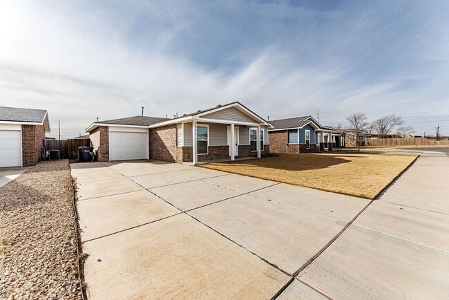 Photo - Beautiful 3 Bedroom 2 Bath Home in Frenship ISD!
