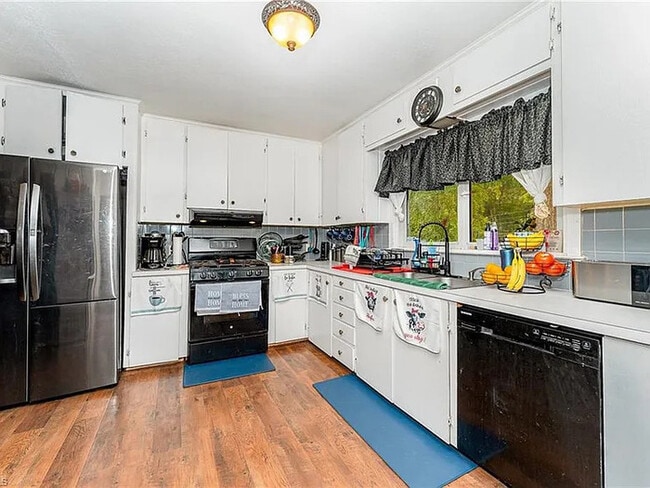 Photo - 2800 Loch Dr