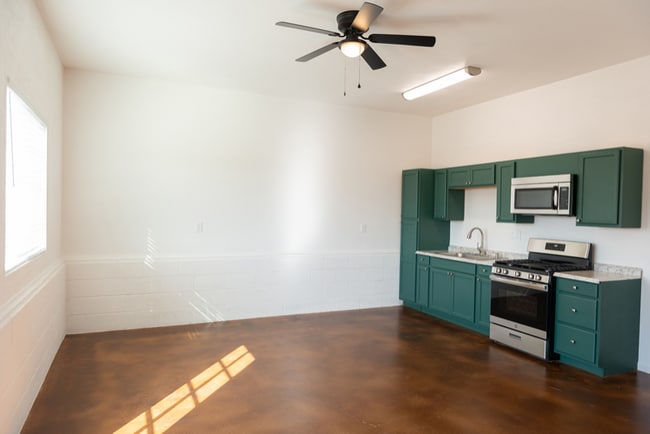 Photo - 29950 Woodbine Ln