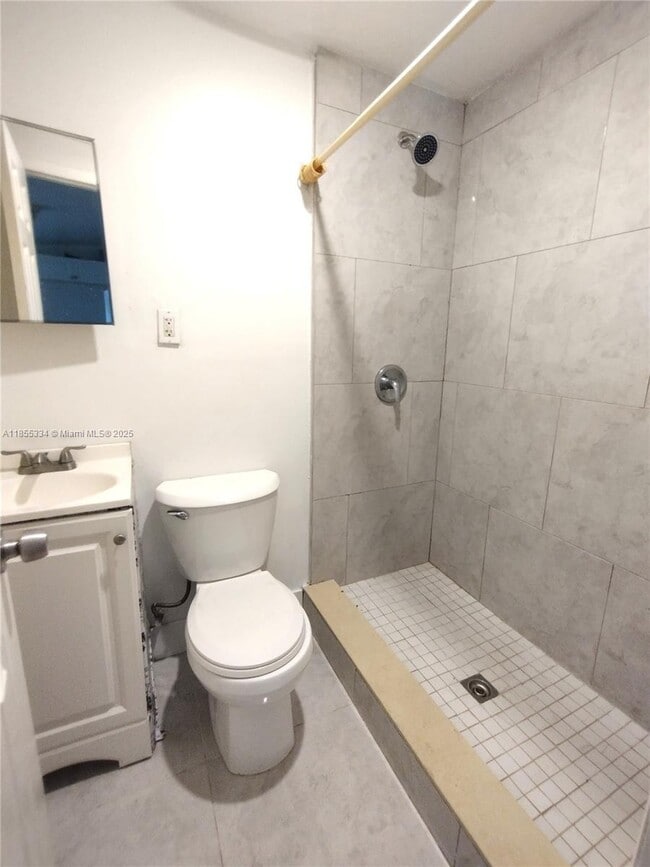 Photo - 5647 NW 5th Ct Unit B