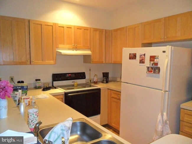 Photo - 222 Delaware St Unit 2