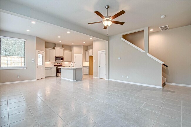 332 N Spotted Fern Dr
