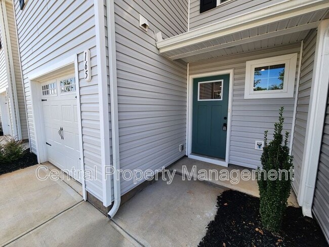 Photo - 165 Sarnesfield Wy