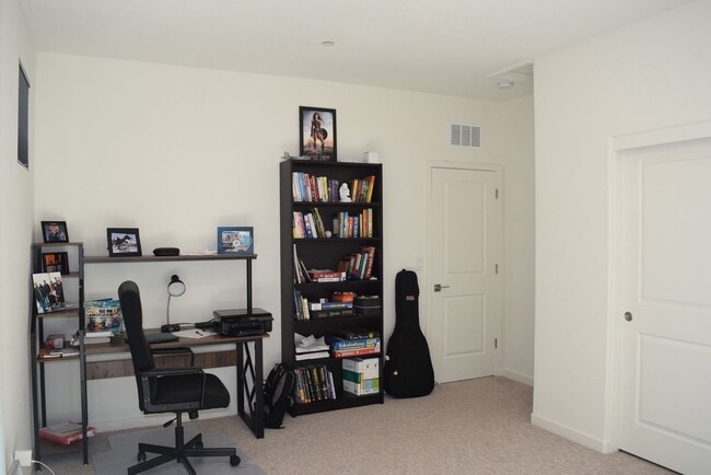 Photo - 2853 Honey Opal Ave