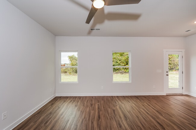 Photo - 5413 Cedar Creek Dr