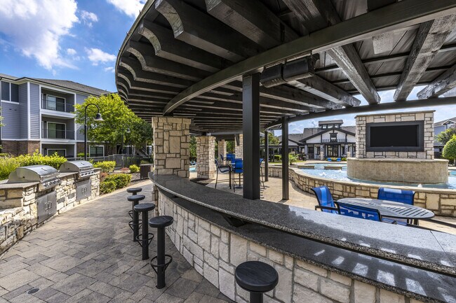 The Oaks at Techridge apartments — community photo