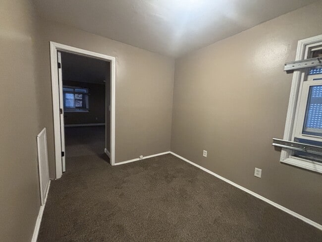 Photo - 19675 Rogge St