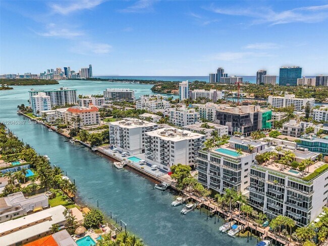 9940 W Bay Harbor Dr Unit 3B-N