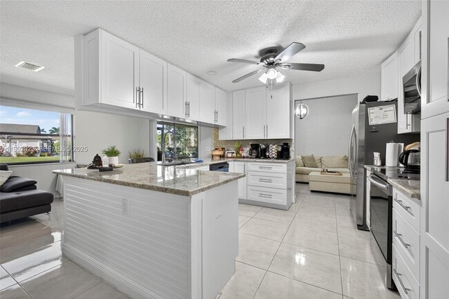 Photo - 100 Miramar Ave