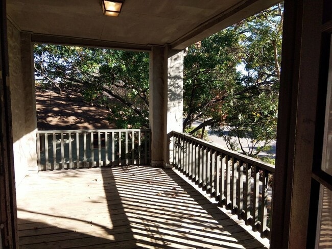 1743 W Summit Ave.