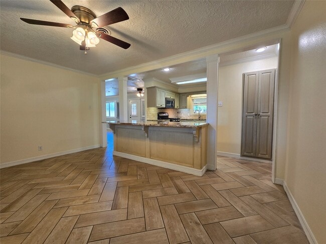 Photo - 2527 Willowby Dr
