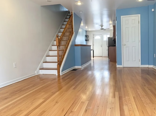 Photo - 2433 Manton St