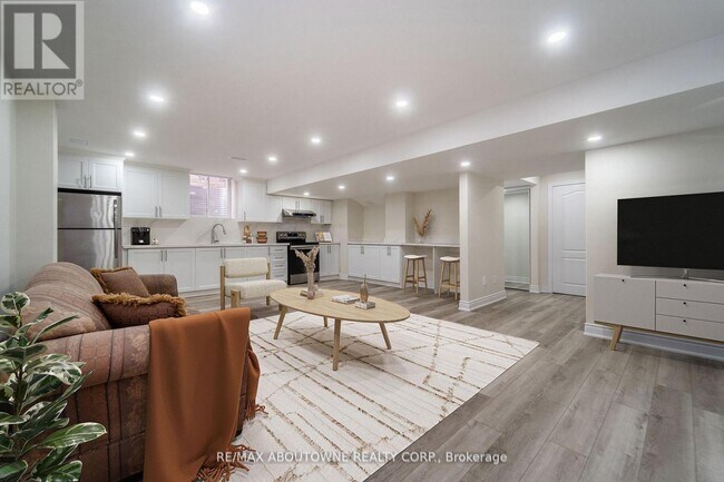 Photo - 150 Goodwin Cres