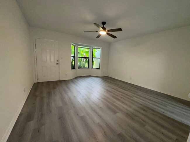 Photo - 4120 Maine St Unidad 2