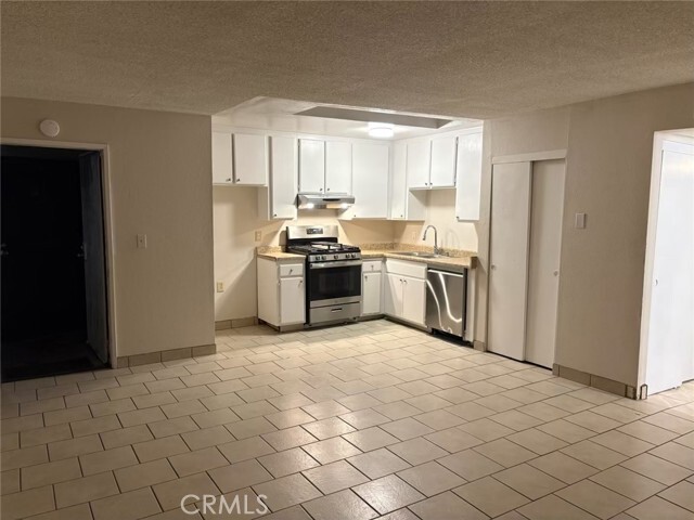 Building Photo - 419 E Sycamore St Unit E Rental