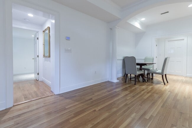 Photo - 90 Marlborough St Unit 1