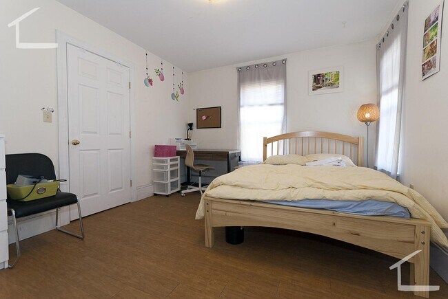 Photo - 69 Ashford St Unit 2