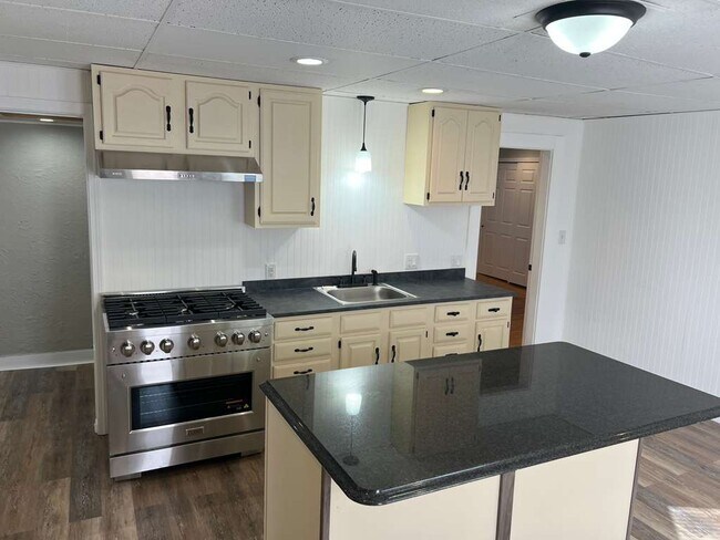 Photo - 118 Riddle St Unit #1F