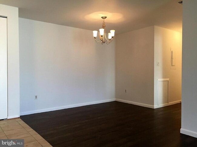 Building Photo - 13215 Dairymaid Dr Unit 302 Rental