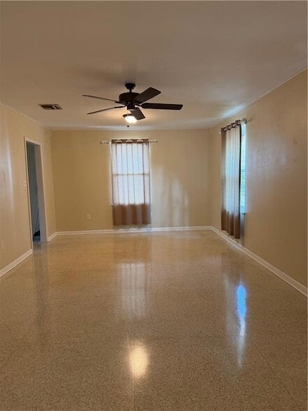 Photo - 140 Cindy Lou Pl