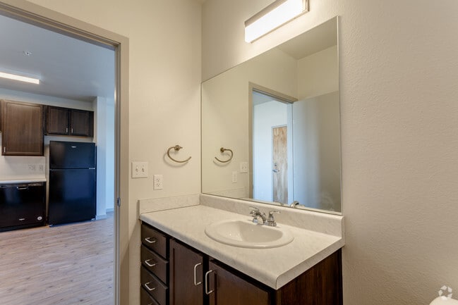 1HAB, 1BA - 618 ft² - Elisabetta