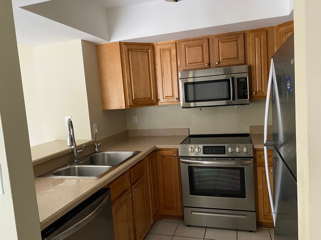 Photo - 1530 SE Royal Green Cir (Port Saint Lucie, FL)