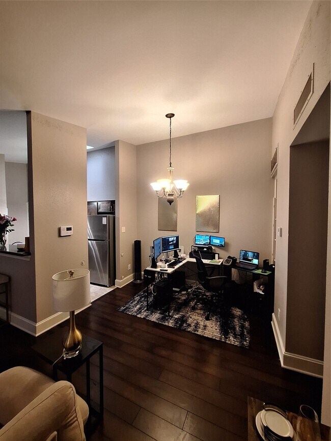 Photo - 2425 Augusta Dr Unit 4